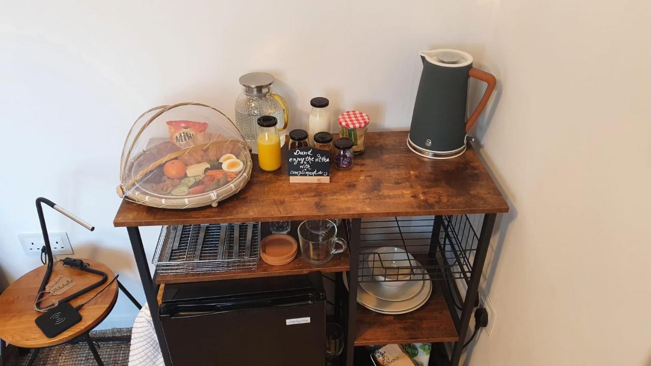 Kew Gardens - Private Double Room Richmond London - Homestay Εξωτερικό φωτογραφία