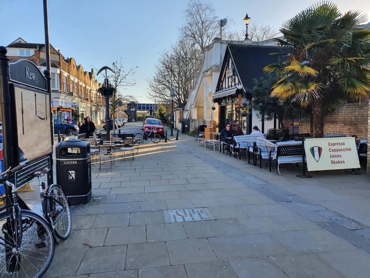 Kew Gardens - Private Double Room Richmond London - Homestay Εξωτερικό φωτογραφία