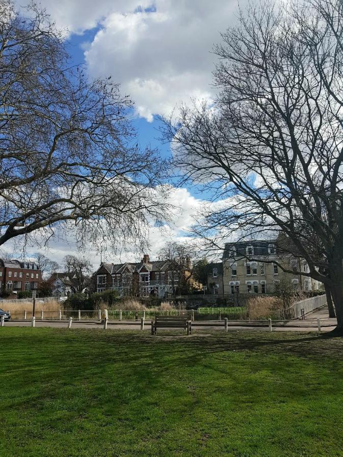 Kew Gardens - Private Double Room Richmond London - Homestay Εξωτερικό φωτογραφία